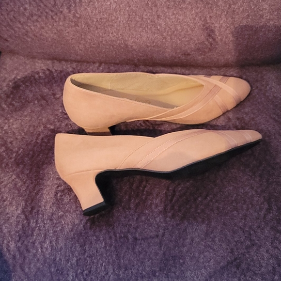 Shoes - Picture 3 of 3